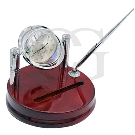 Clock-With-Pen-Stand